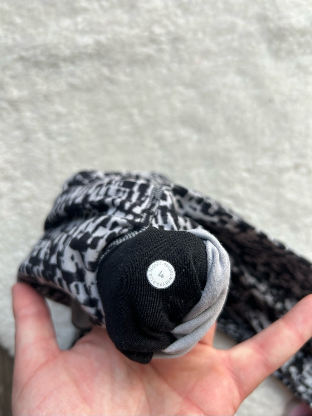 Lululemon Align HighRise Black & White Printed Urban Block Ice Leggings - Picture 5 of 5